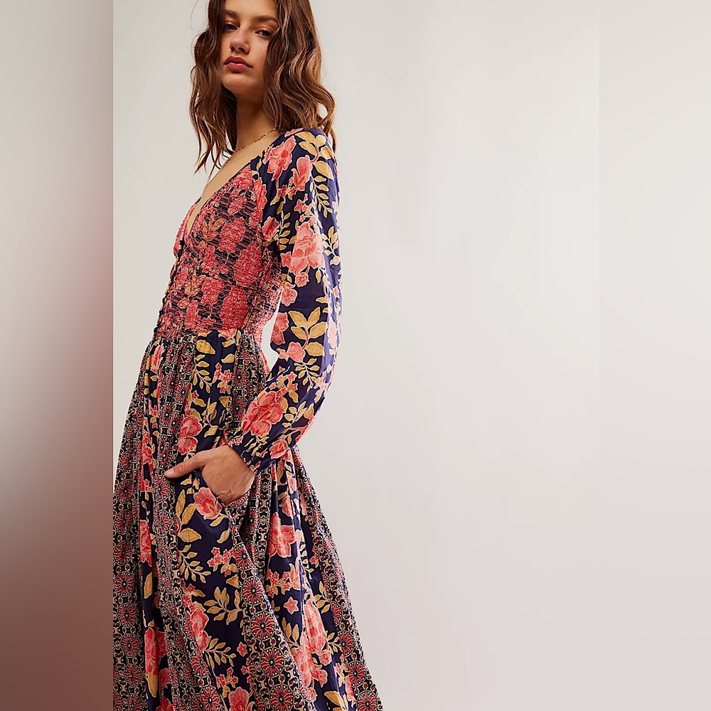 NEW Free People A New Way Maxi Dress In Navy Combo Floral - Picture 13 of 13